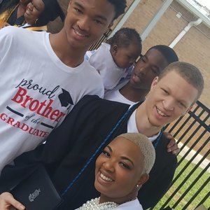 Meet your Posher, Ashley